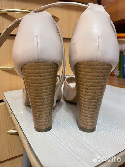 Босоножки 36