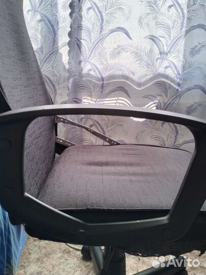 Подлокотник для офисного кресла