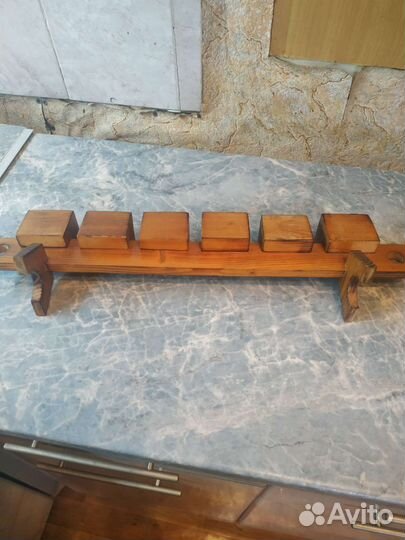 Деревянный подсвечник