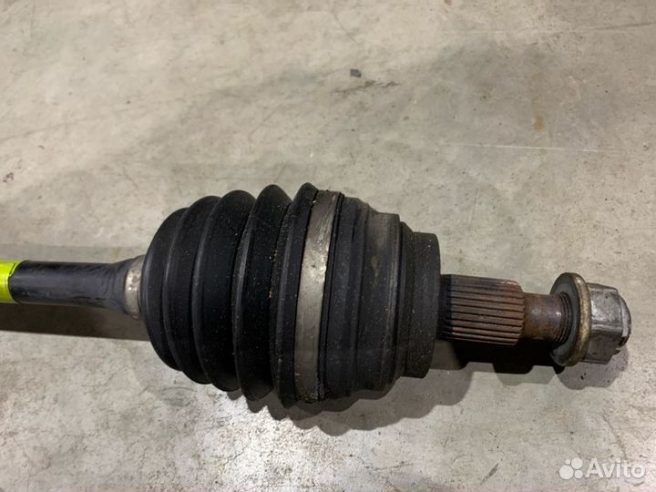 Привод передний левый Mercedes-Benz Gl-Class X164