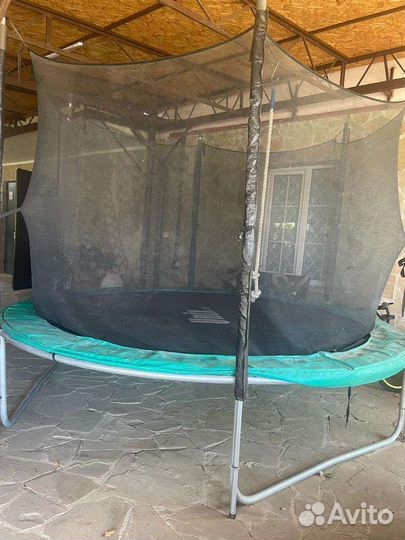 Батут с защитной сеткой бу