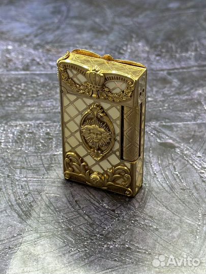 Редкая зажигалка S.T. Dupont versailles золото
