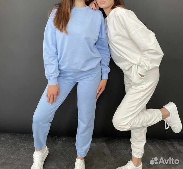 Спортивный костюм женский новый