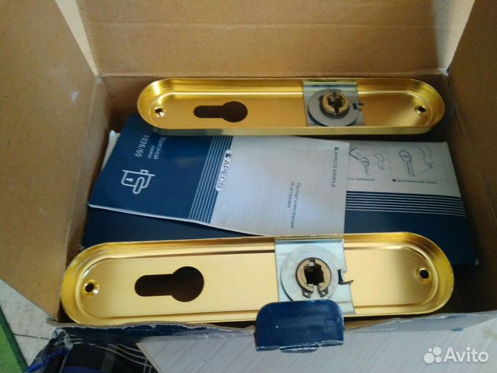 Замок врезной apecs 1026/60-G