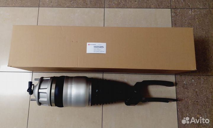 Пневмостойка Volkswagen Туарег II NF передняя new