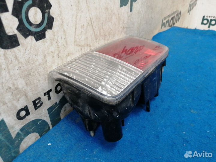 Птф заднего бампера левая 81681-60090 Lexus GX460