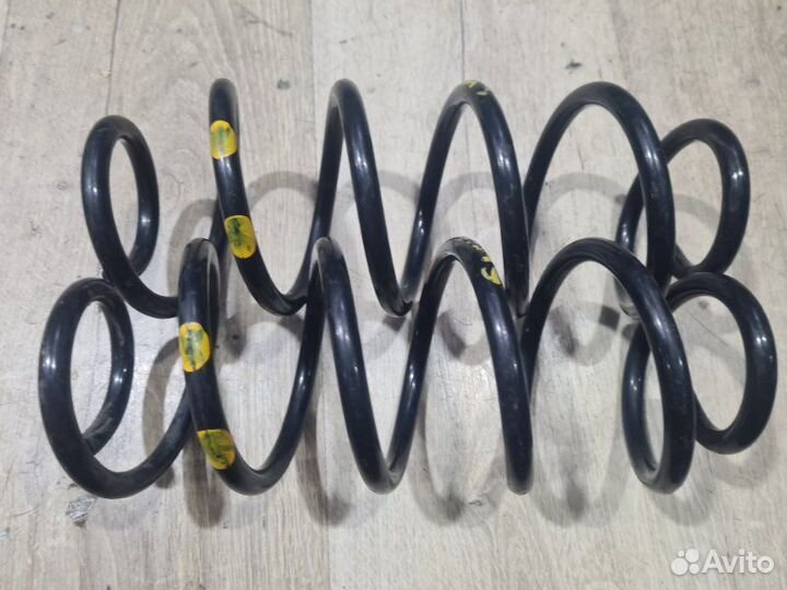 Пружина подвески задняя Suzuki Swift 1.4 K14B 2015