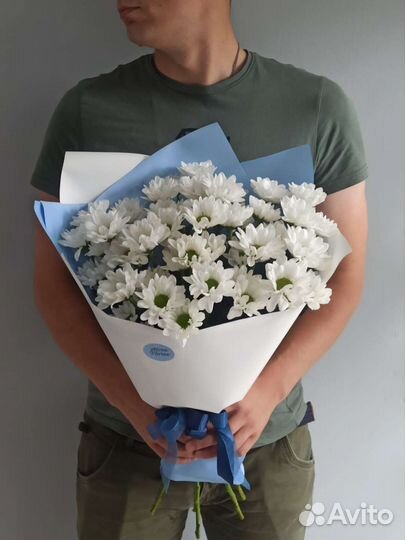 Букет из хризантемы ромашковых