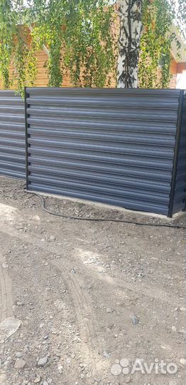 Забор из евроштакетника