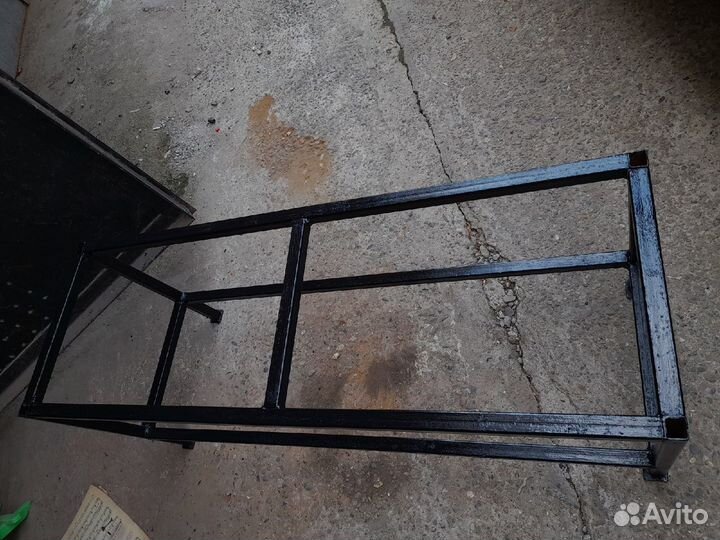 Подставка под большой аквариум