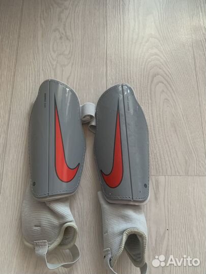 Щитки футбольные nike