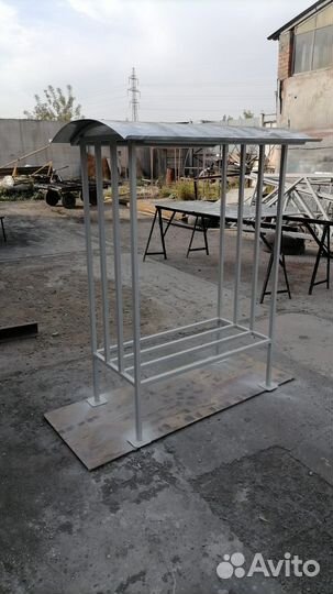 Дровница уличная