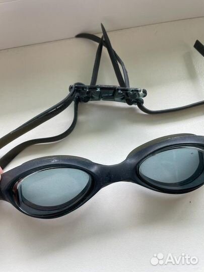 Очки для плавания