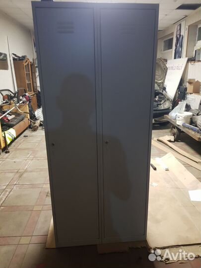 Шкаф металлический для одежды