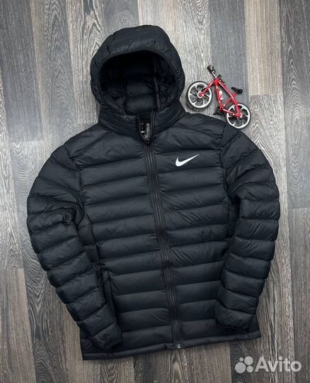 Весенняя мужская куртка найк