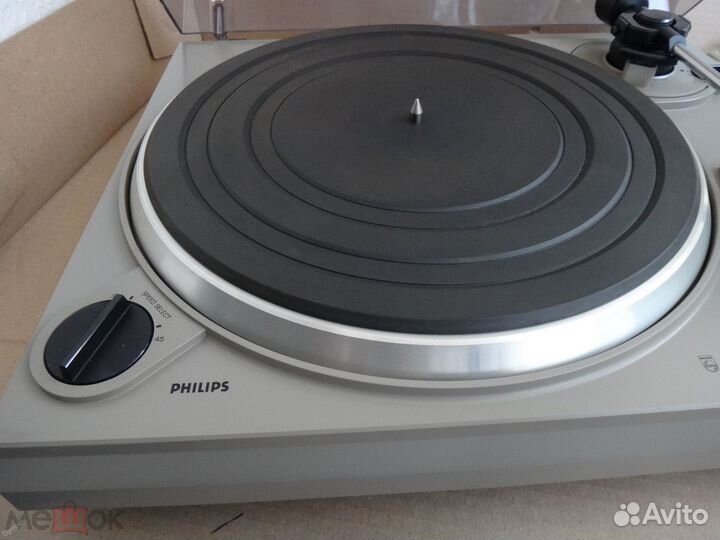 Проигрыватель винила «Philips» F7120