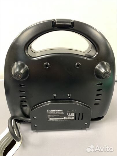 Вафельница redmond. Не греет