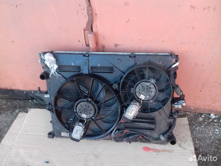 Касета радиаторов в сборе Ауди Q7 с авто 11 года