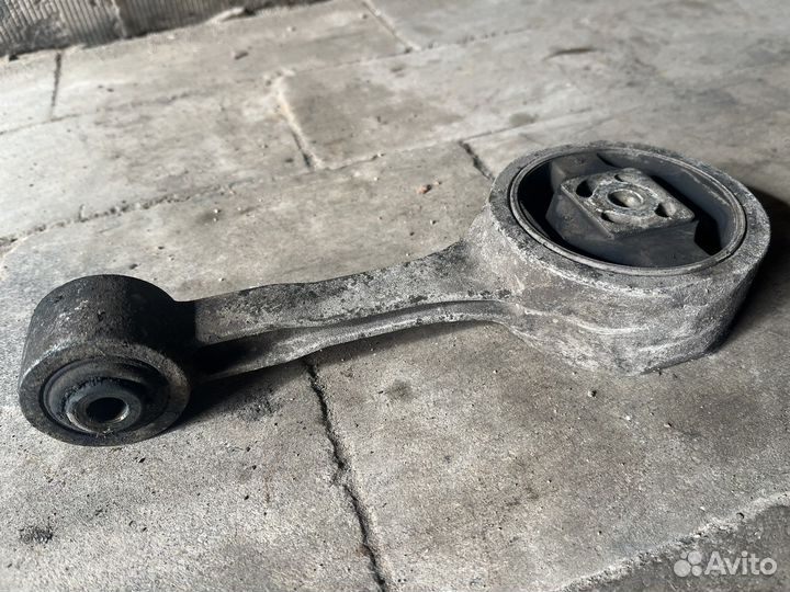 Опора двигателя задняя Skoda Fabia 1.4