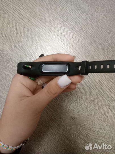 Смарт часы honor band 4