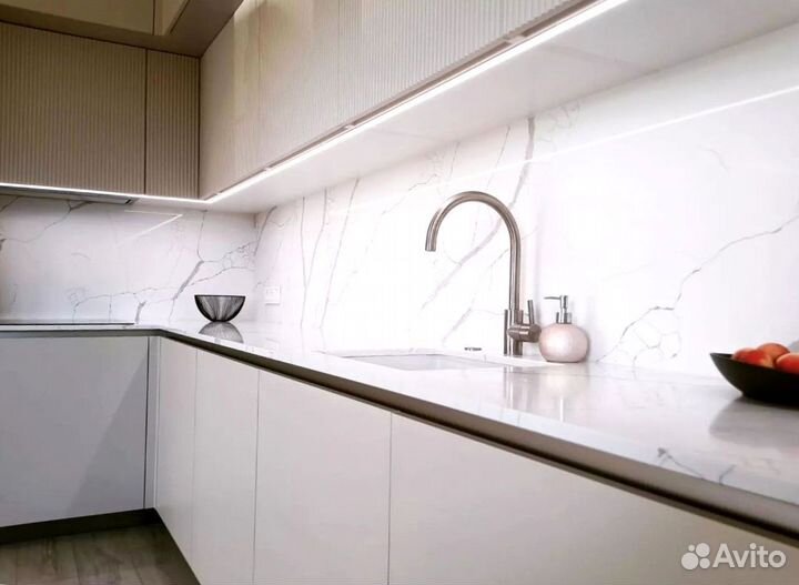 Кухня в потолок