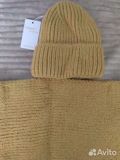 Комплект зимний шапка и снуд