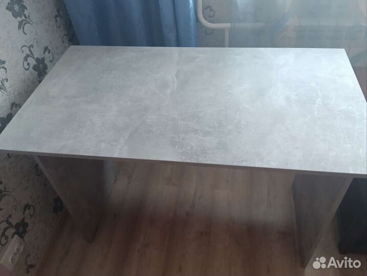 Письменный стол для школьника новый