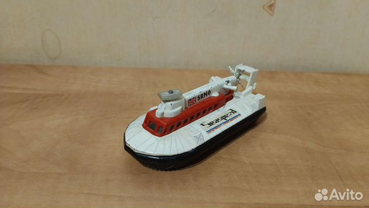 Модели судов и катеров Matchbox