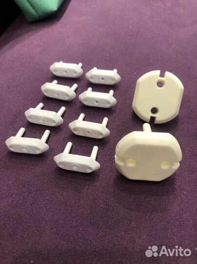 Заглушки для розеток, накладки на углы, замок