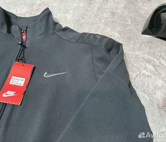 Спортивные костюмы Nike