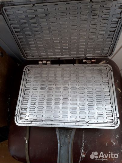 Электрическая вафельница СССР