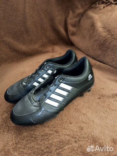 Футбольные бутсы