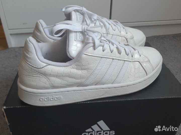 Кроссовки женские adidas 39 размер