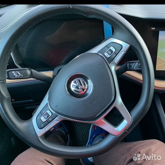 Мультируль WV Toureg 2020