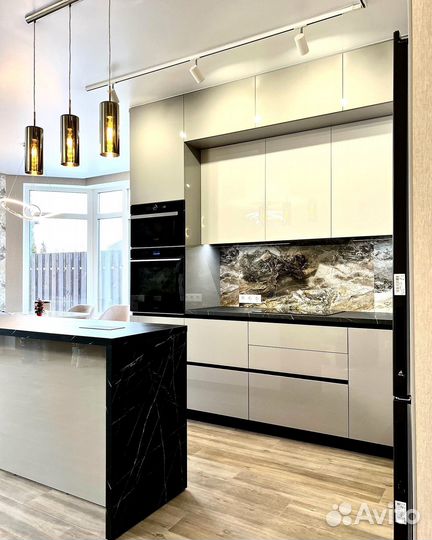 Кухня по проекту с современным дизайном