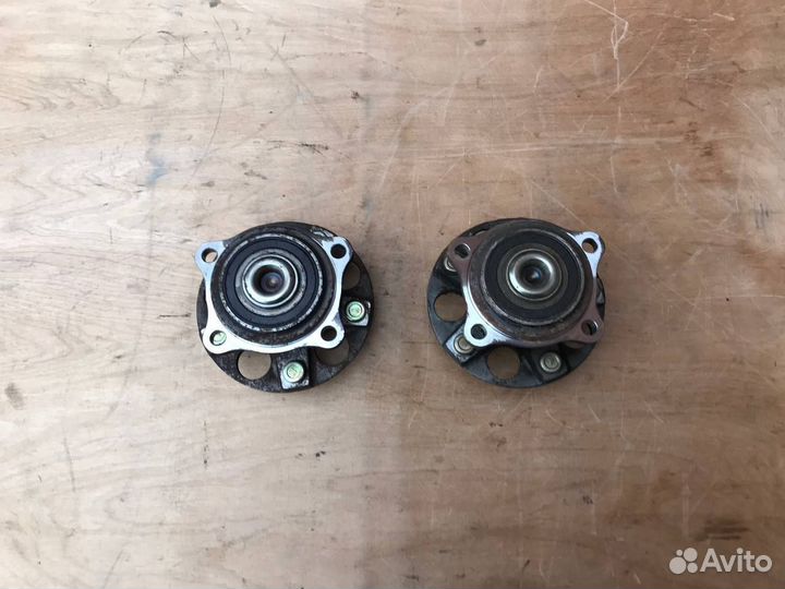 Ступица задняя Mitsubsihi Grandis NA4W 2WD