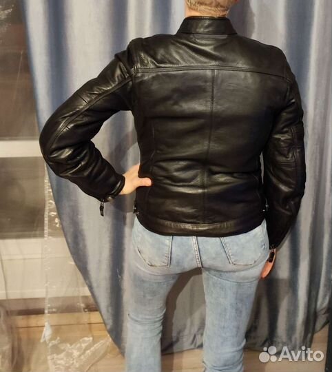 Кожанная мотокуртка revit