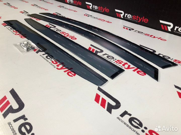 Ветровики Nissan Leaf с 2017 г Kanglong H2135