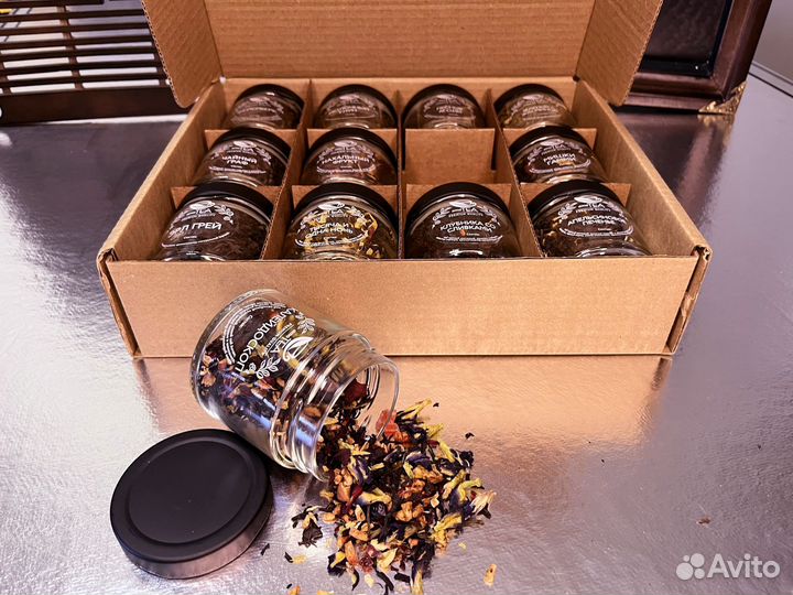 Набор чая подарочный 12 банок