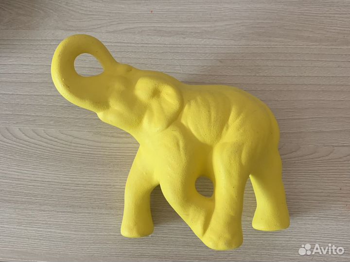 Фарфоровый слон