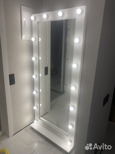 Зеркало с подсветкой