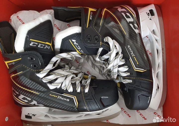 Коньки хоккейные ccm 6,5D