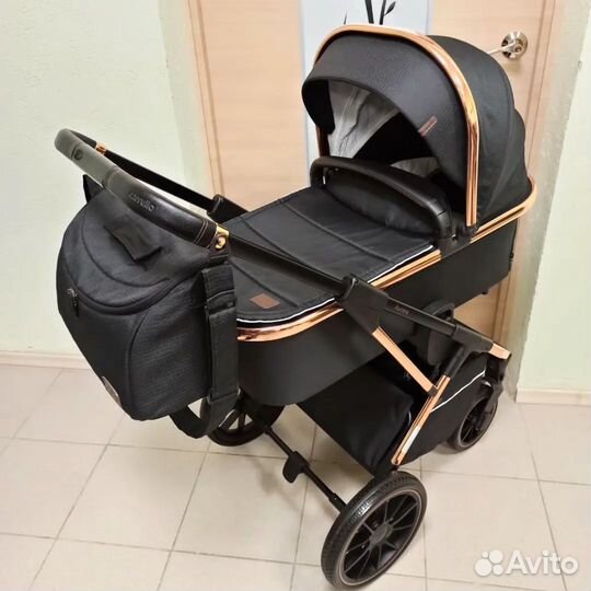 Стильная коляска Carello Aurora 3 в 1. Чёрная