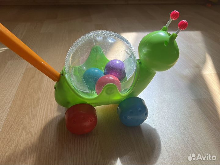 Улитка игрушка детская на колесиках