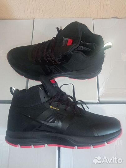 Кроссовки Nike