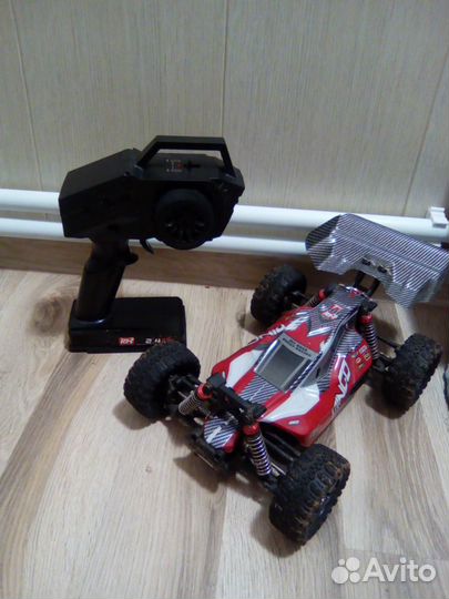 Радиоуправляемая модель Ремо Хобби Динго