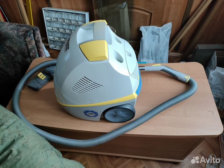 Пылесос с аквафильтром Karcher DS 5500