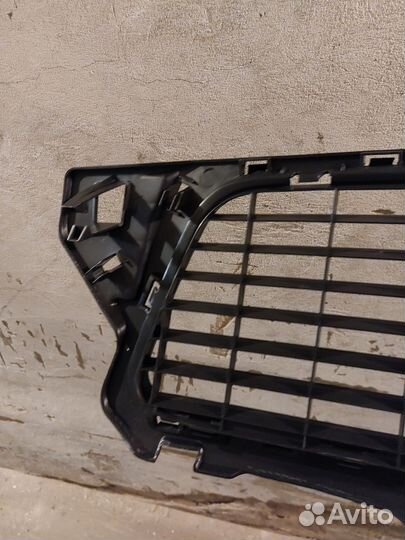 Решётка в бампер Renault Duster (1 покаления)