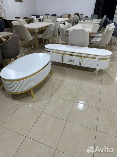 Тумба под тв белая