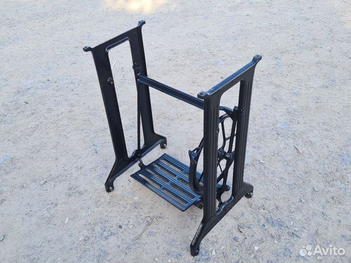 Станина от швейной машинки